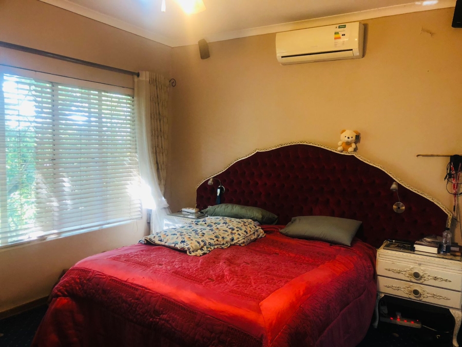 5 Bedroom Property for Sale in Protea Park North West